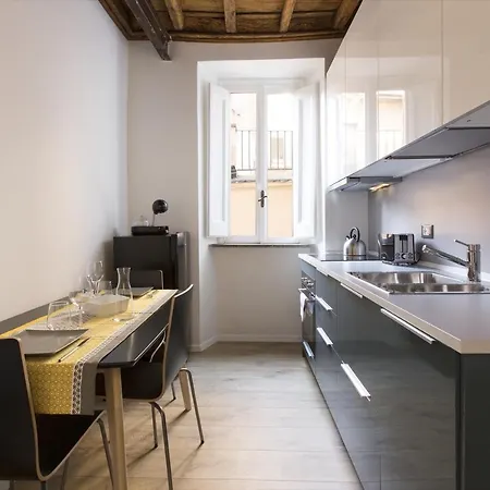 Cozy Apartment In Via Degli Spagnoli - Fromhometorome Exterior photo