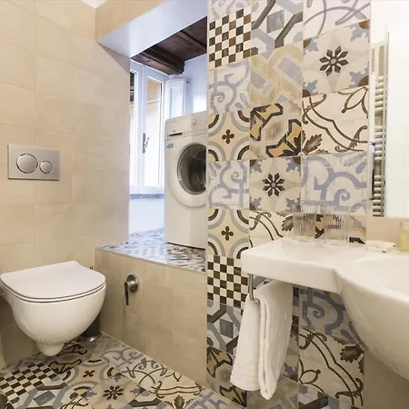 Cozy Apartment In Via Degli Spagnoli - Fromhometorome Exterior photo